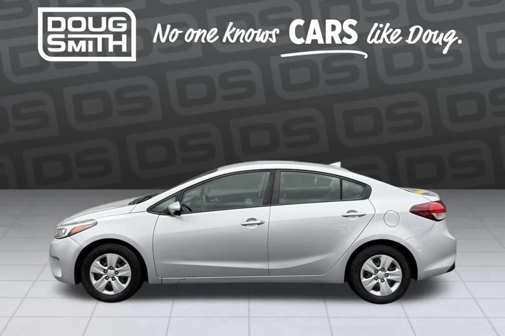 2017 Kia Forte LX Base photo 1
