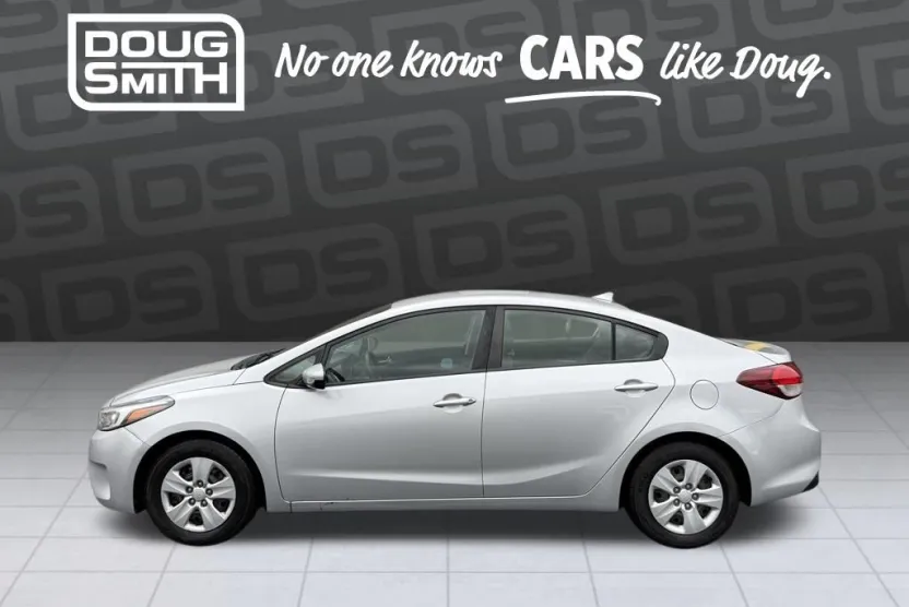 2017 Kia Forte LX Base photo 1