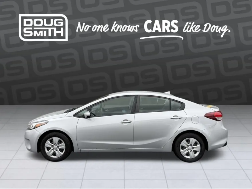 2017 Kia Forte LX Base photo 1