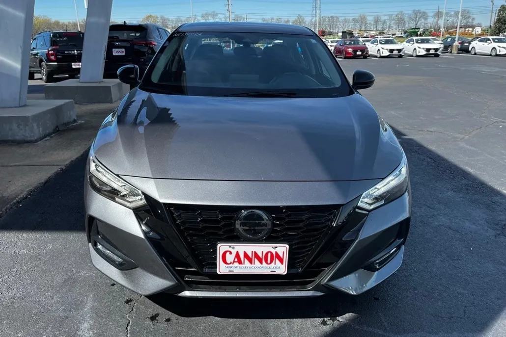 2023 Nissan Sentra SR photo 1