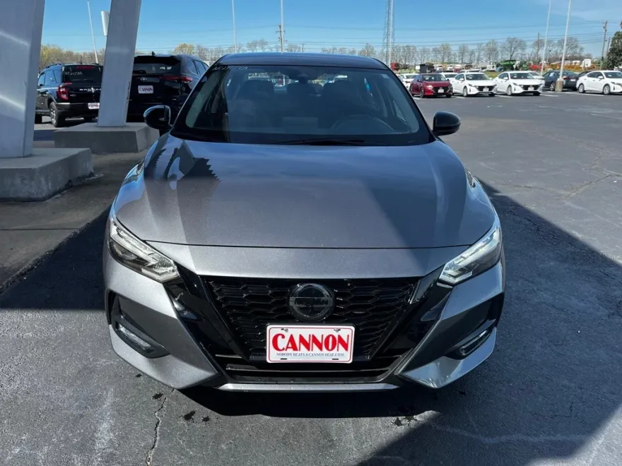 2023 Nissan Sentra SR photo 1