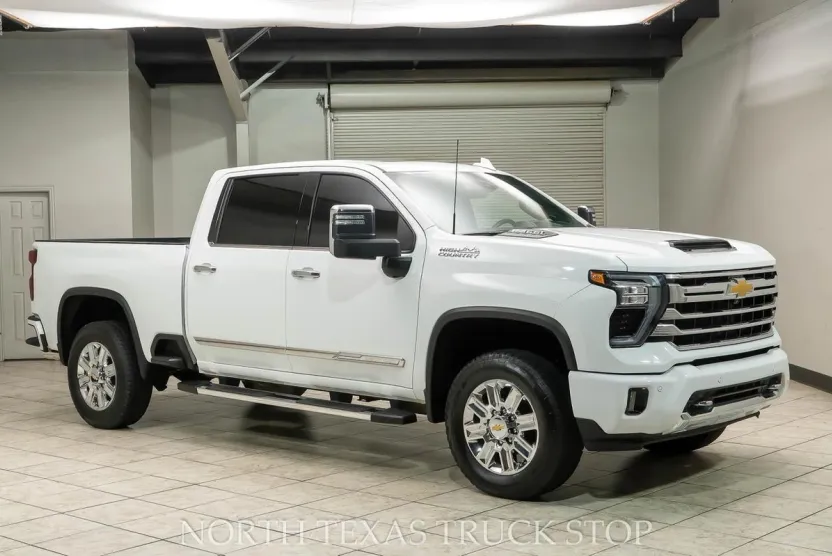 2024 Chevrolet Silverado 2500HD High Country photo 1