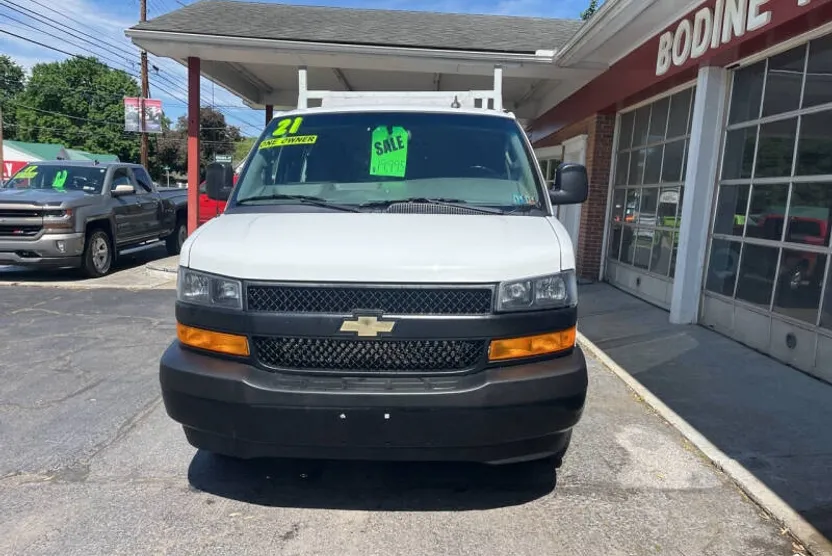 2021 Chevrolet Express 2500 Cargo Van photo 1