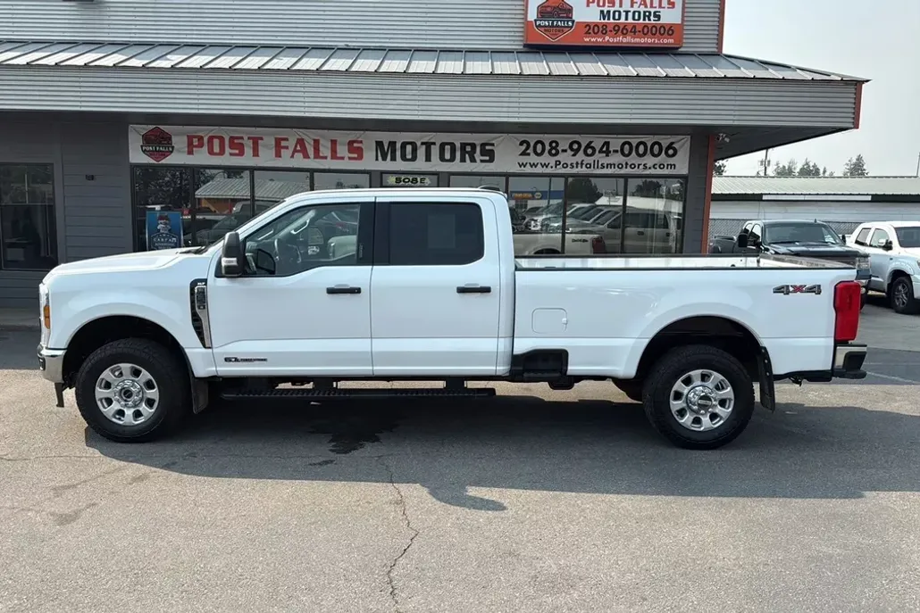 2024 Ford F-350 photo 1