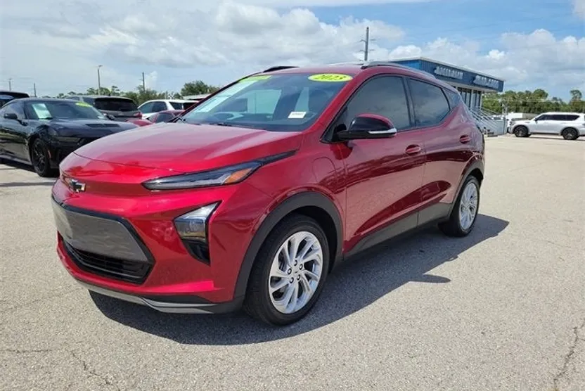 2023 Chevrolet Bolt EUV photo 1