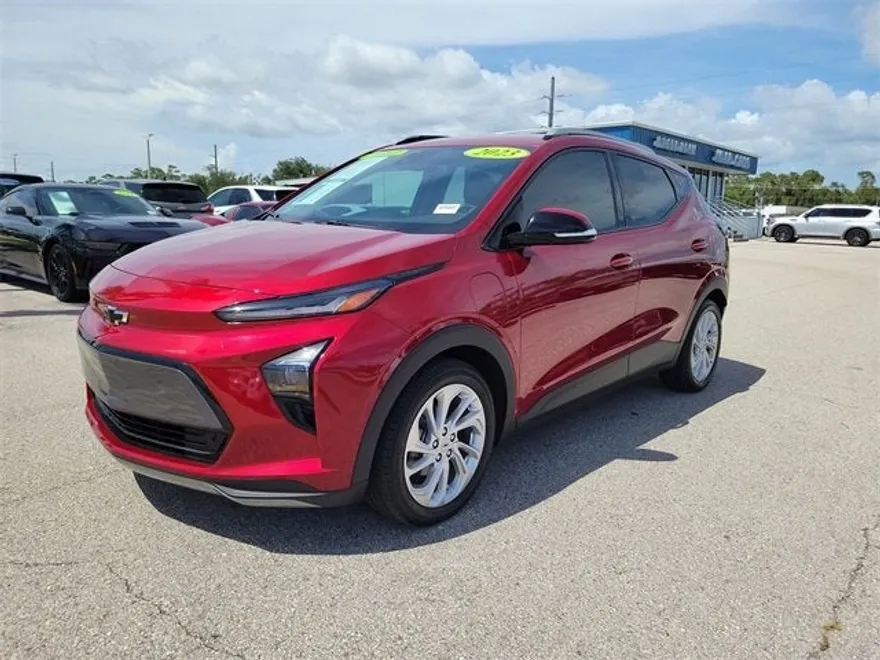 2023 Chevrolet Bolt EUV photo 1