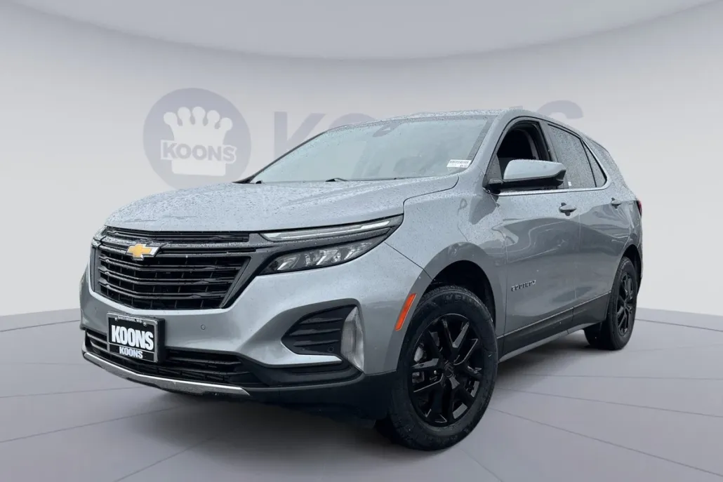 2024 Chevrolet Equinox LT photo 1