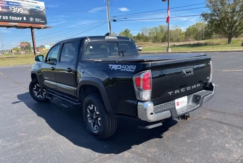 2022 Toyota Tacoma TRD Off-Road photo 1