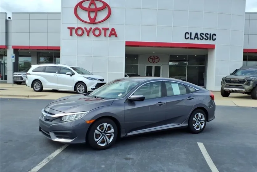 2017 Honda Civic LX photo 1