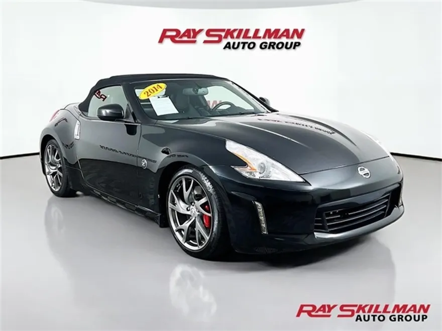 2014 Nissan 370Z Touring photo 1