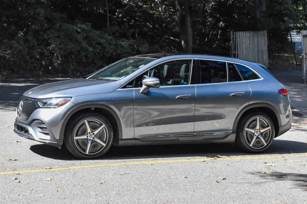 2023 Mercedes Benz EQE SUV 350 photo 1