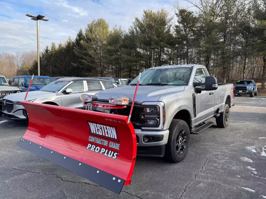 2024 Ford F-350 XL photo 1