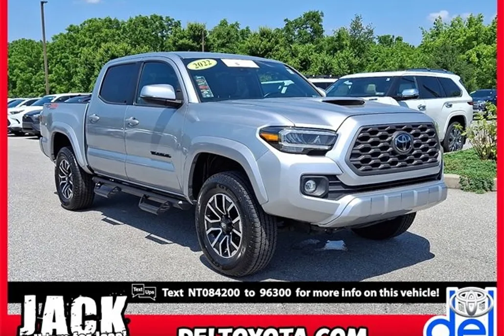 2022 Toyota Tacoma TRD Sport photo 1