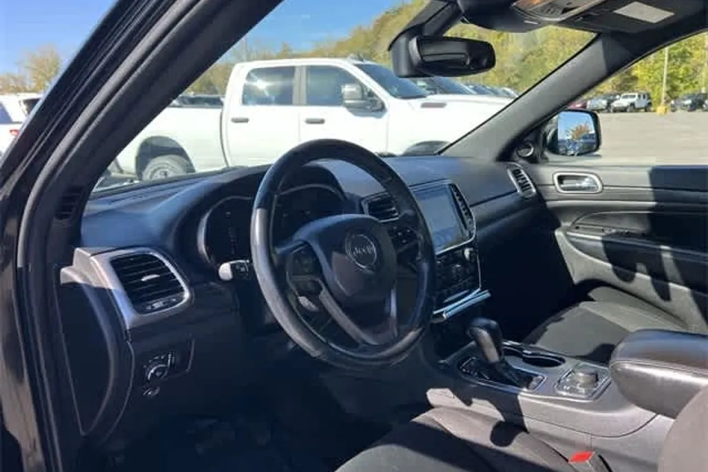 2019 Jeep Grand Cherokee Upland photo 1