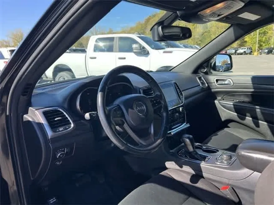 2019 Jeep Grand Cherokee Upland photo 1