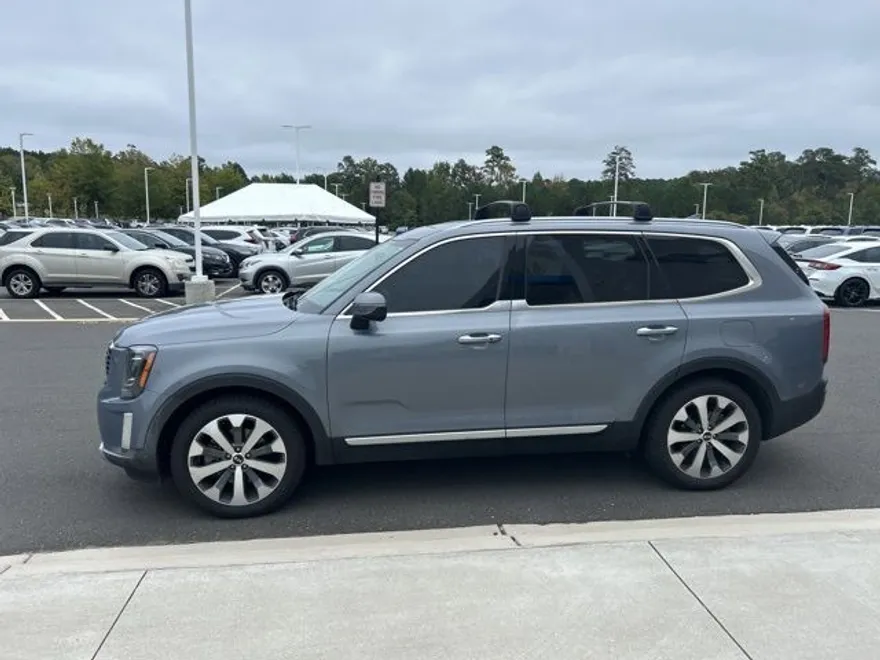 2020 Kia Telluride S photo 1