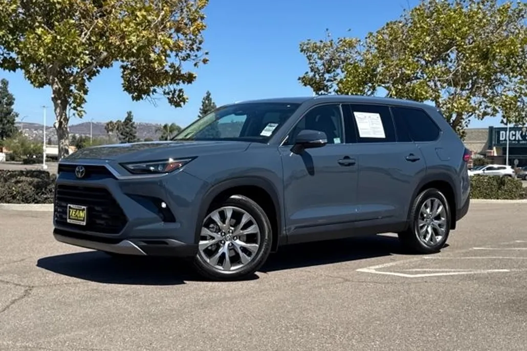 2024 Toyota Grand Highlander Limited photo 1