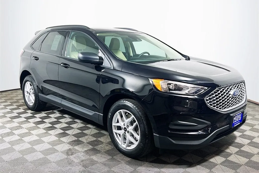2024 Ford Edge SE photo 1
