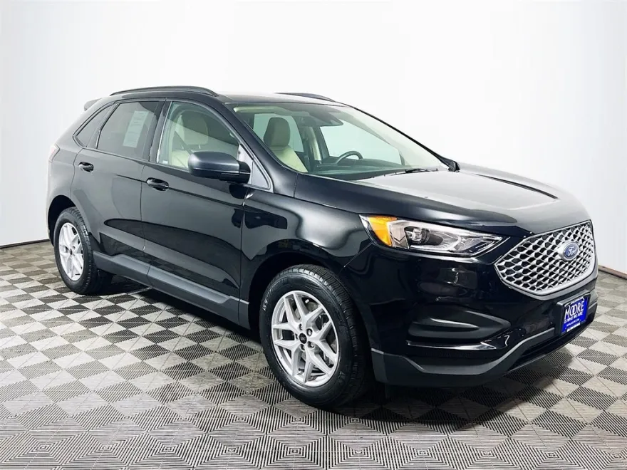 2024 Ford Edge SE photo 1