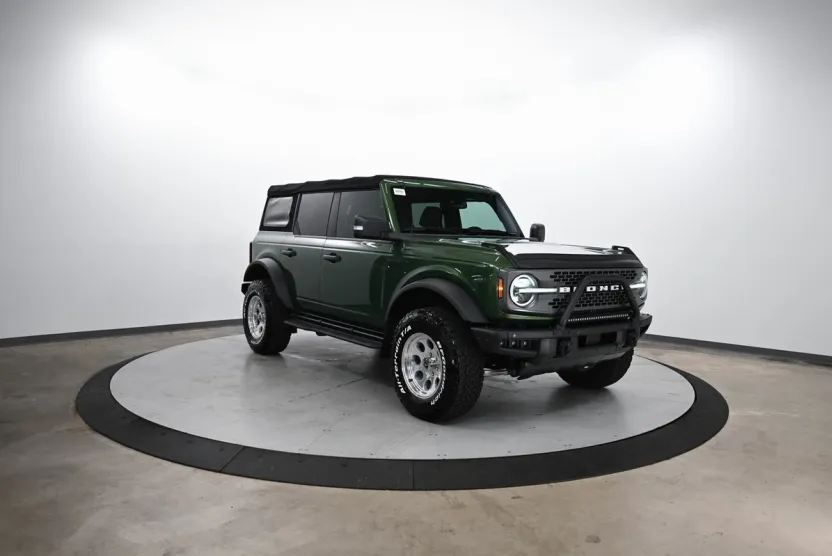 2022 Ford Bronco Badlands photo 1