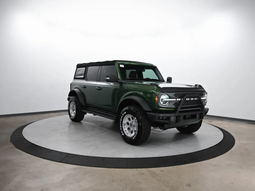 2022 Ford Bronco Badlands photo 1