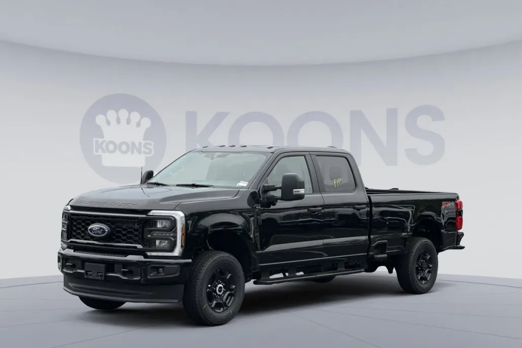 2025 Ford F-350 photo 1