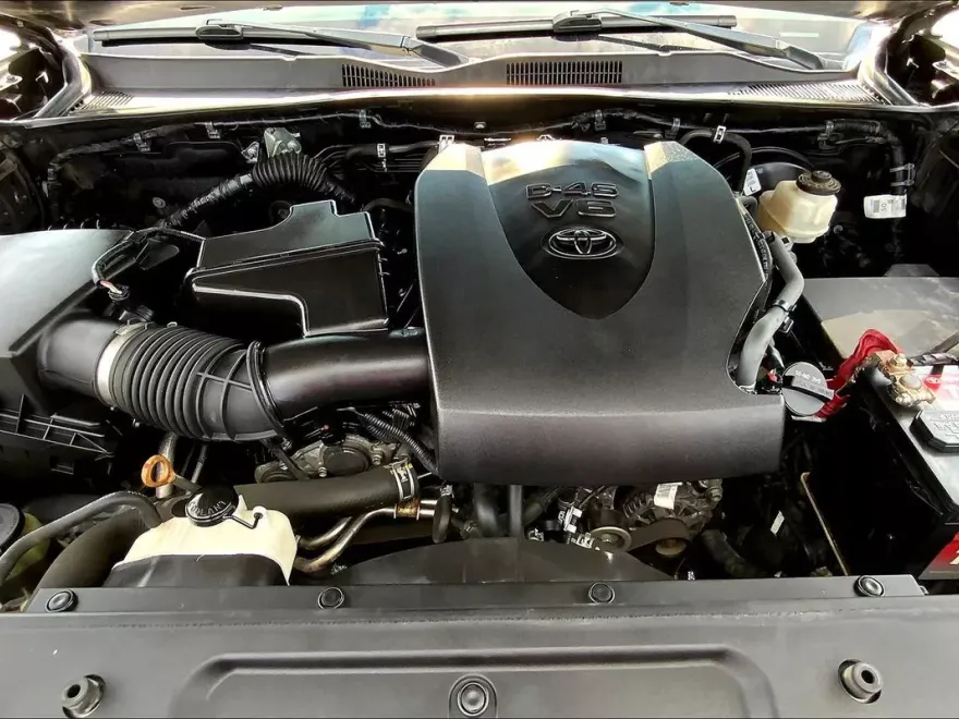 2020 Toyota Tacoma SR5 photo 30