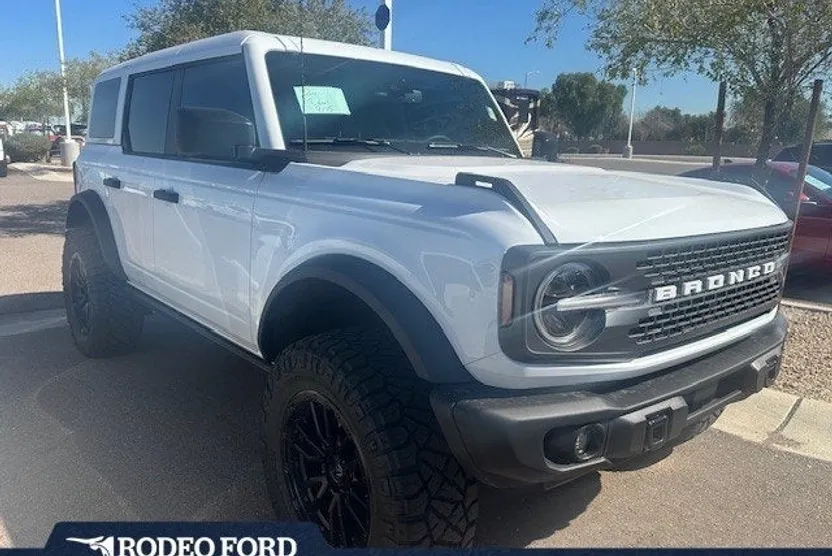 2025 Ford Bronco Badlands photo 1