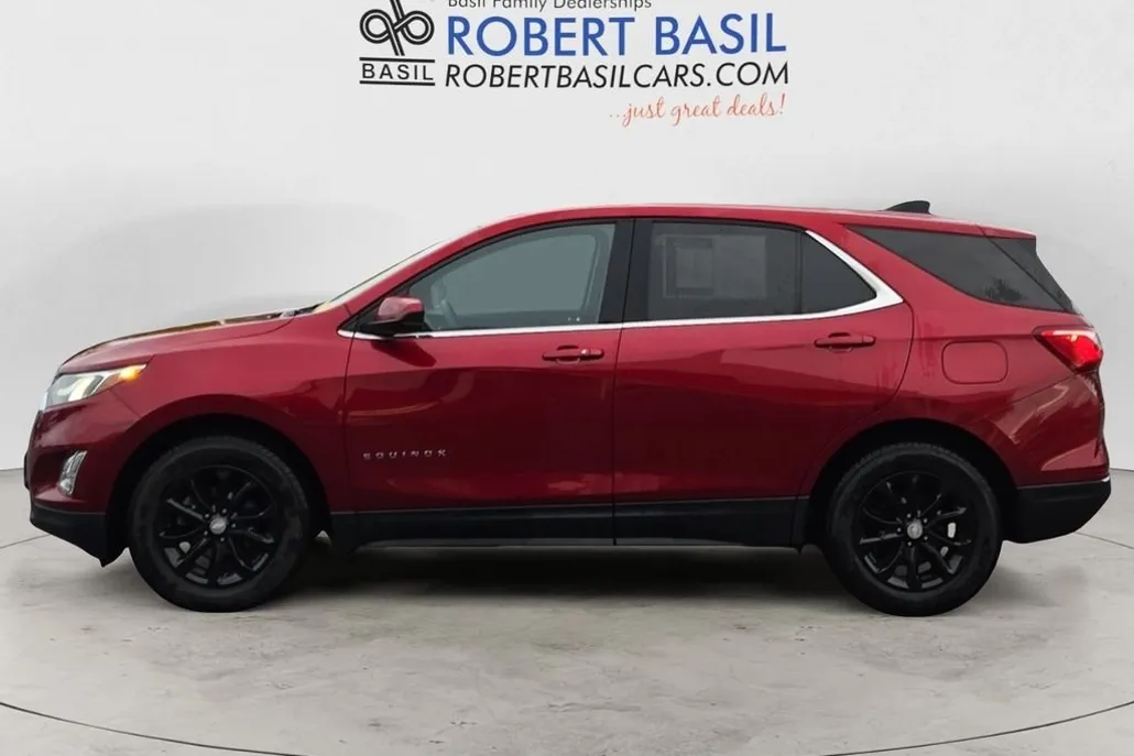 2020 Chevrolet Equinox LT photo 1