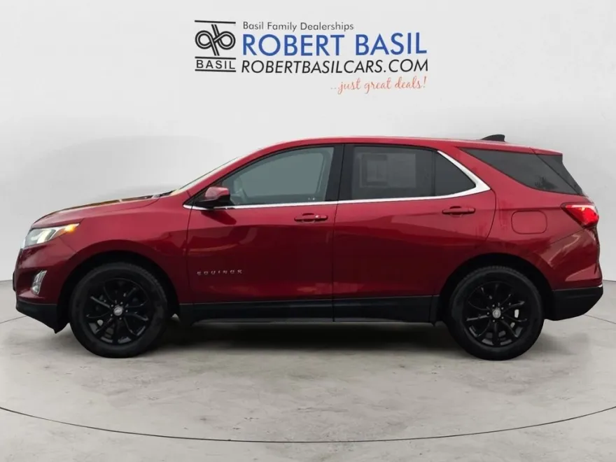 2020 Chevrolet Equinox LT photo 1