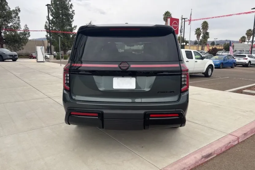 2025 Nissan Armada photo 1