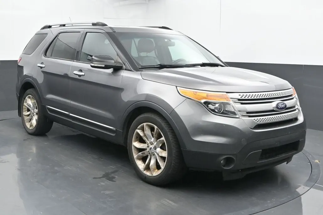 2014 Ford Explorer XLT photo 1