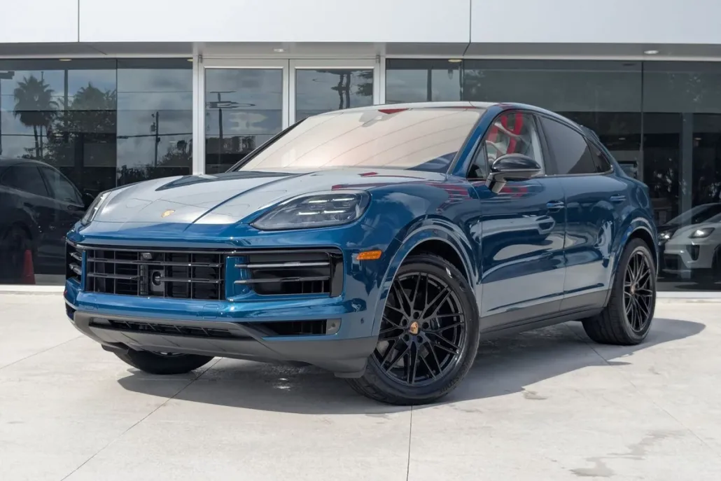 2026 Porsche Cayenne Coupe photo 1