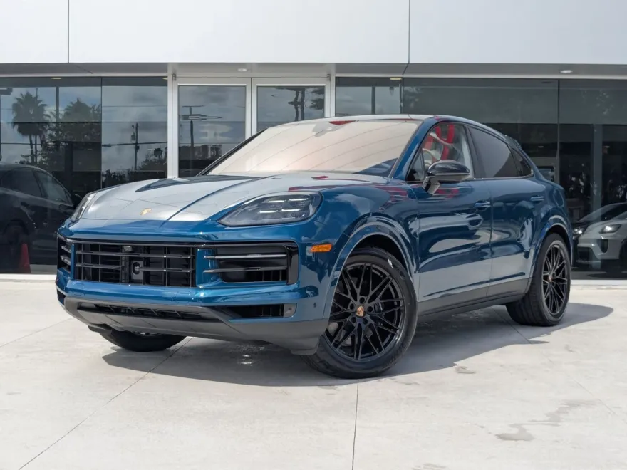 2026 Porsche Cayenne Coupe photo 1