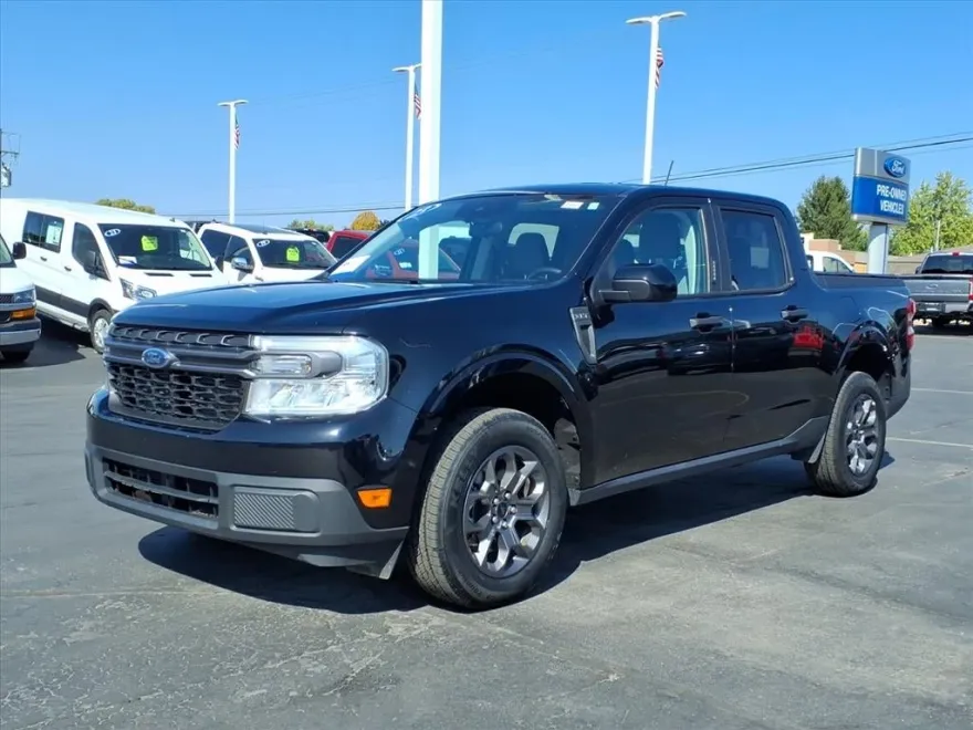 2023 Ford Maverick XLT photo 1