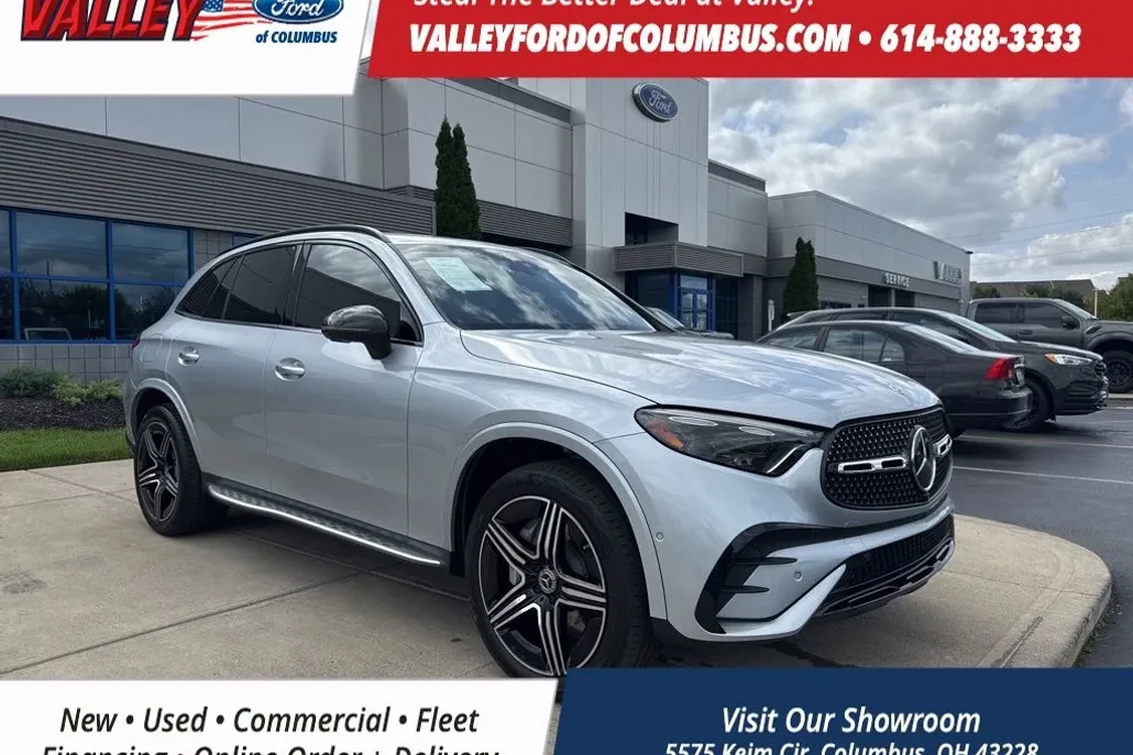 2023 Mercedes Benz GLC 300 4MATIC photo 1