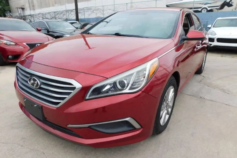 2016 Hyundai Sonata SE photo 1