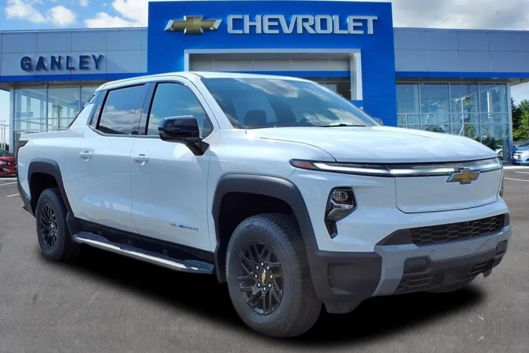 2026 Chevrolet Silverado EV LT photo 1