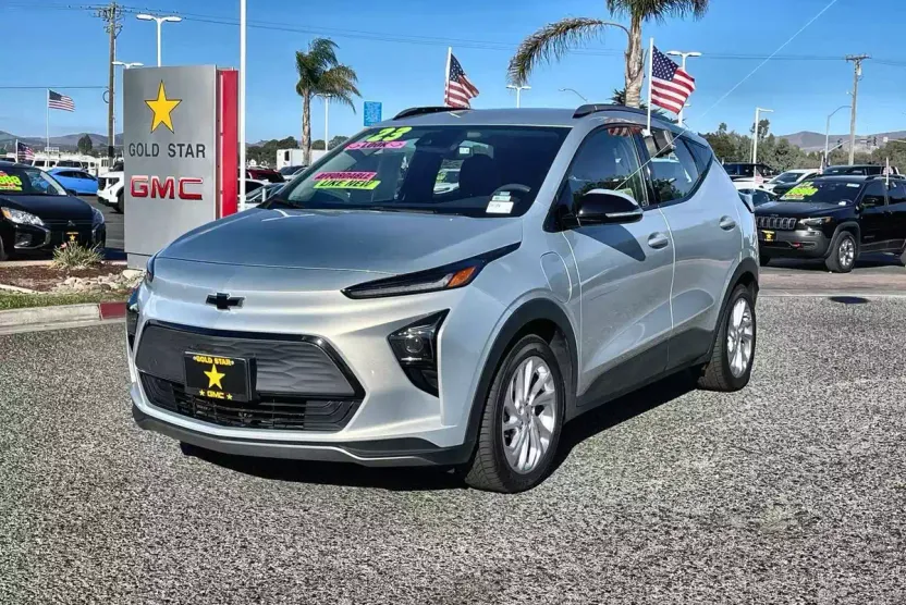 2023 Chevrolet Bolt EUV photo 1