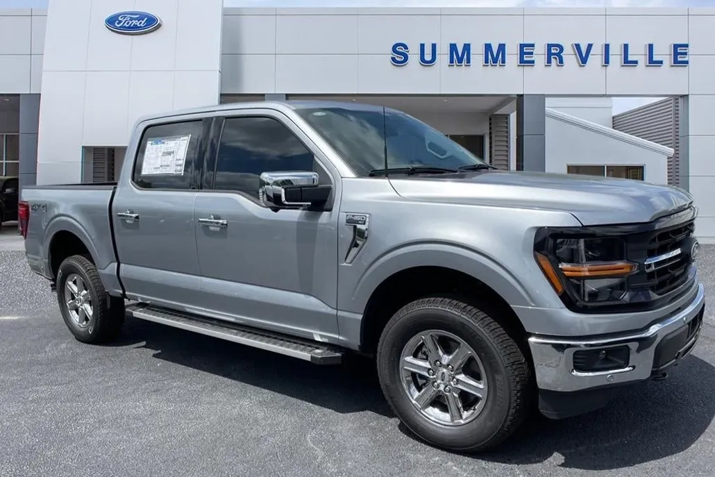 2025 Ford F-150 XLT photo 1