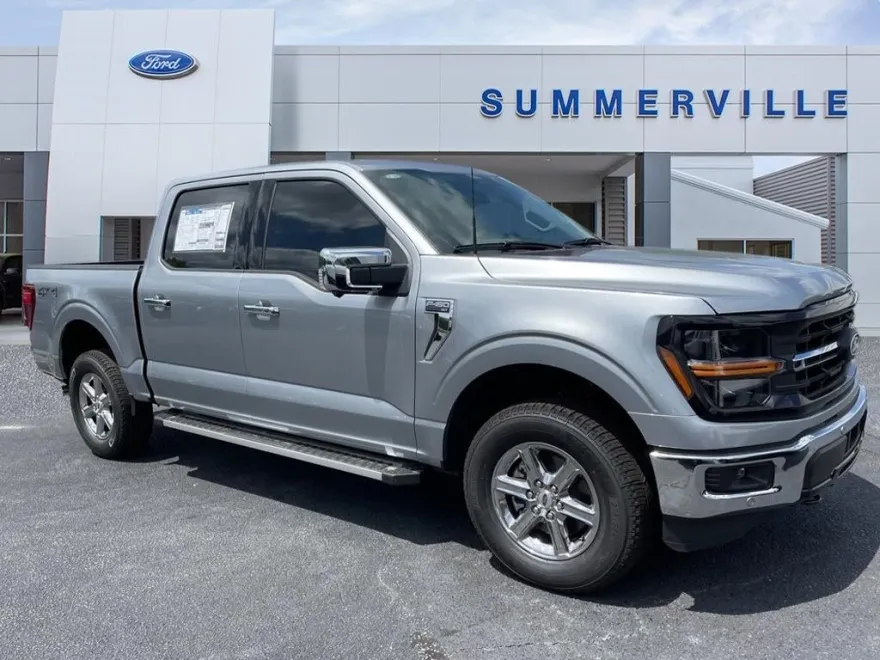 2025 Ford F-150 XLT photo 1