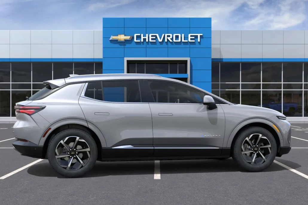 2025 Chevrolet Equinox LT photo 1
