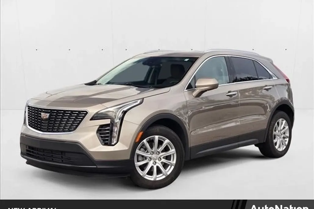 2023 Cadillac XT4 Luxury photo 1