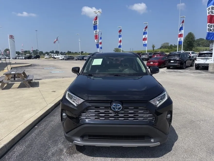 2020 Toyota RAV4 Hybrid Limited photo 1