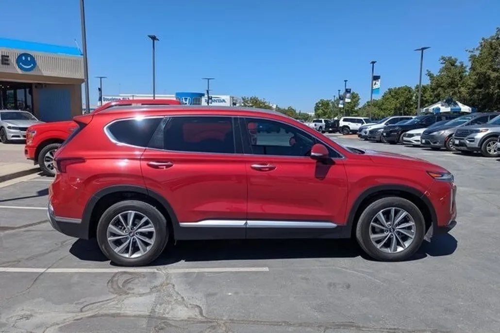 2020 Hyundai Santa Fe SEL photo 1