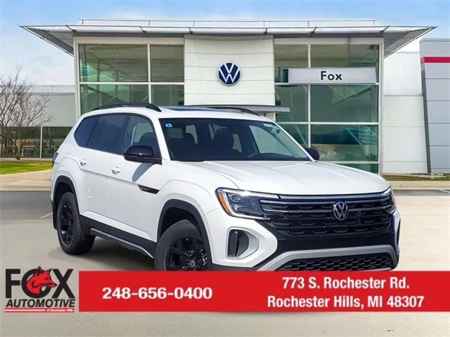 2024 Volkswagen Atlas Peak Edition SE Technology photo 1