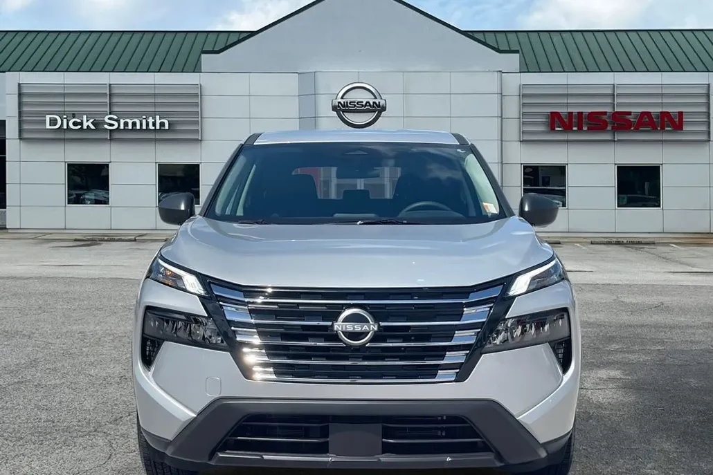 2025 Nissan Rogue S photo 1