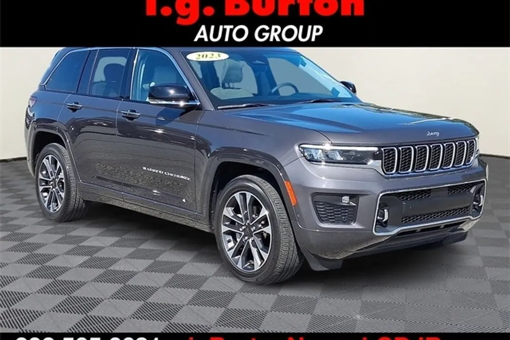 2023 Jeep Grand Cherokee Overland photo 1