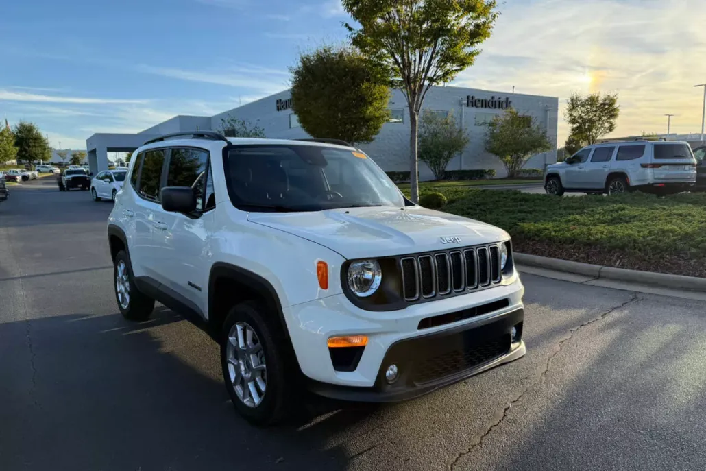 2023 Jeep Renegade Latitude photo 1