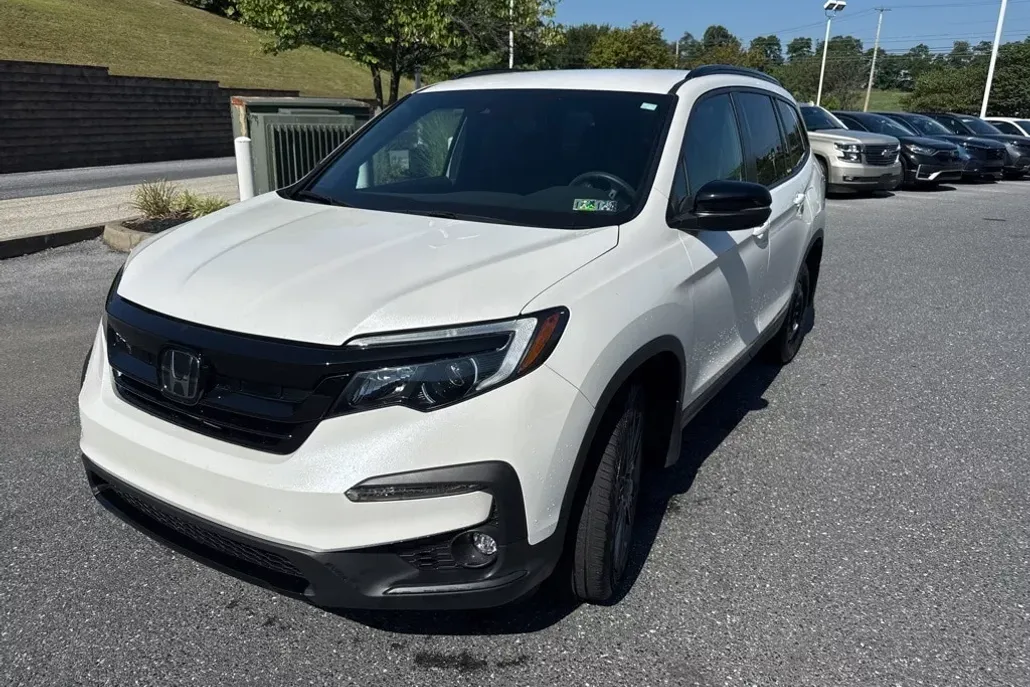 2022 Honda Pilot Sport photo 1